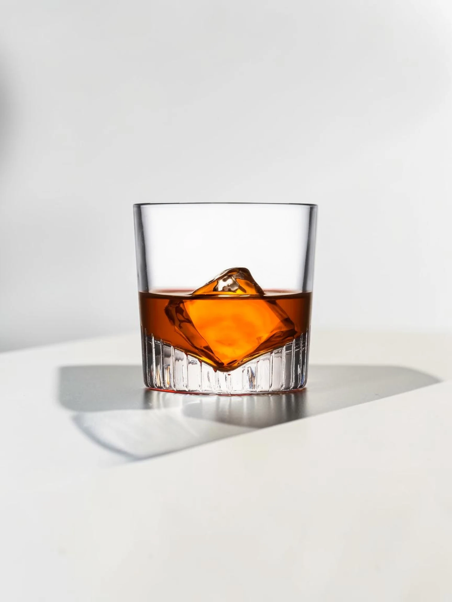 Caldera Whiskey Glass Set, Crystalline Glassware, 4-Piece Collection - Image 4