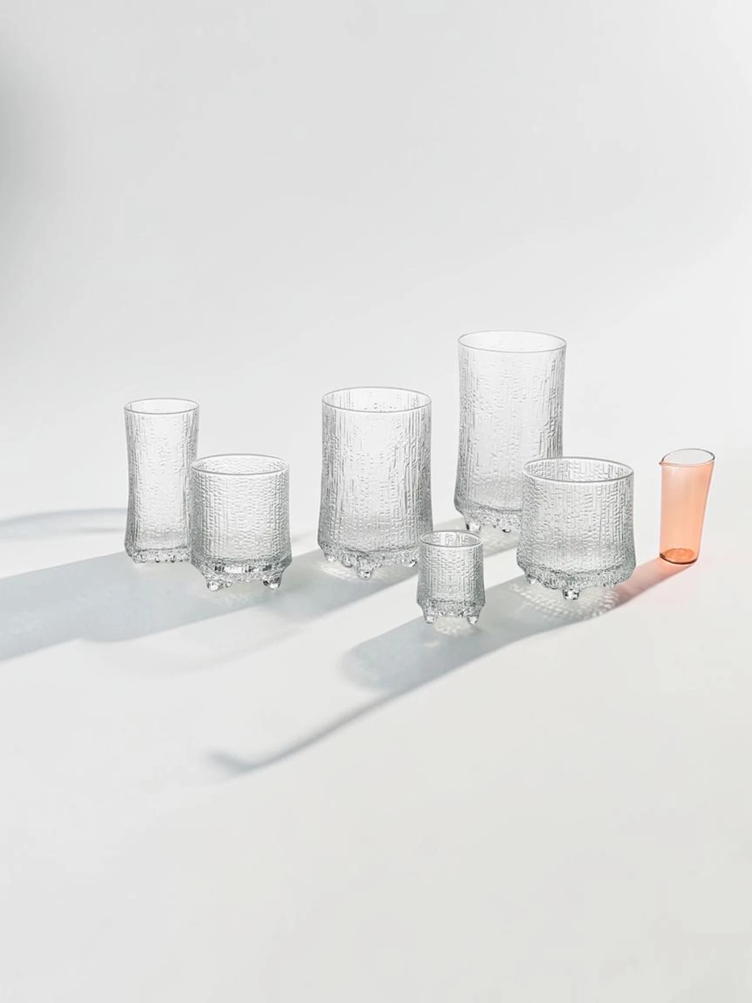 Ultima Thule Beer Glass Set, Textured Glass Drinkware, 2-Piece Collection - Image 3